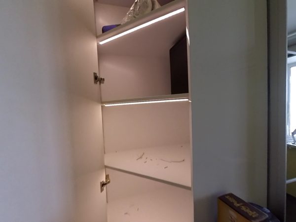 Зачем нужна подсветка в гардеробном шкафу