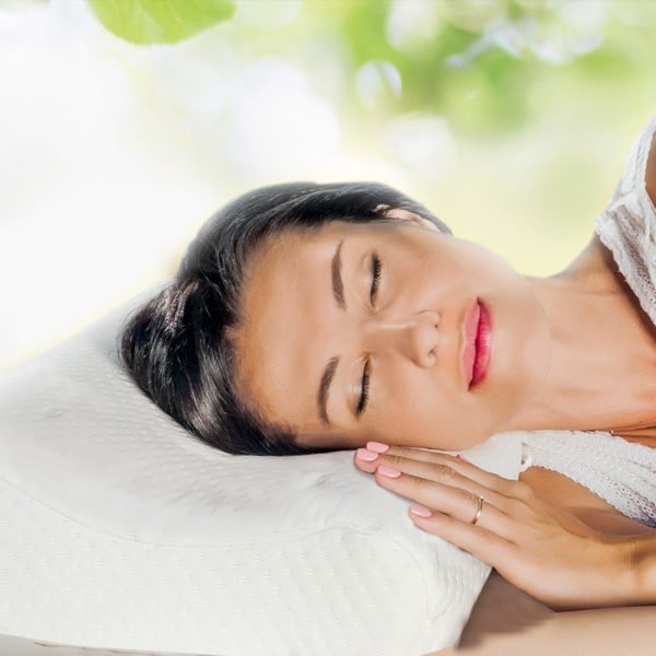 Чем эргономичная подушка отличается от ортопедической, и на какой удобнее спать
