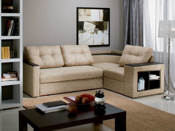 Как правильно подобрать диван для маленькой комнаты