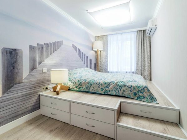 Кровать-подиум как уникальная фишка интерьера спальни