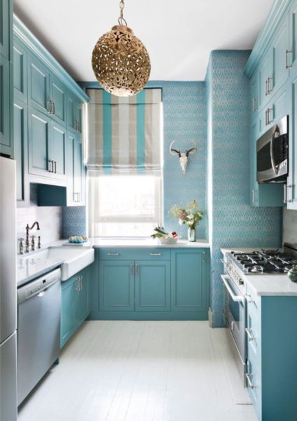 Голубая кухня - спокойный и уютный дизайн