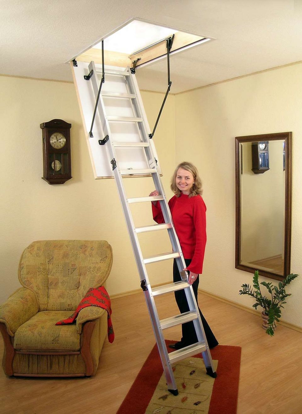 складная лестница на чердак фото