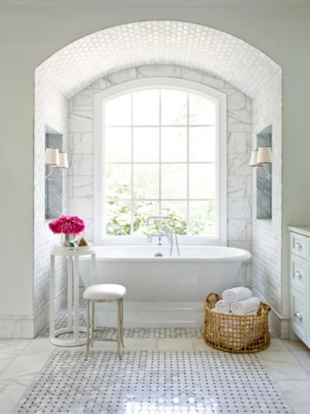 Плюсы и минусы мозаичного пола в ванной комнате