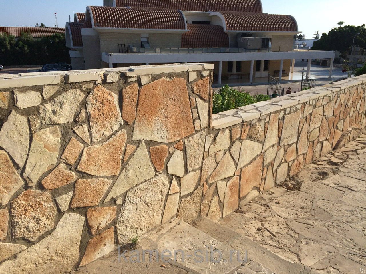 Природный камень песчаник: использование в ландшафтном дизайне