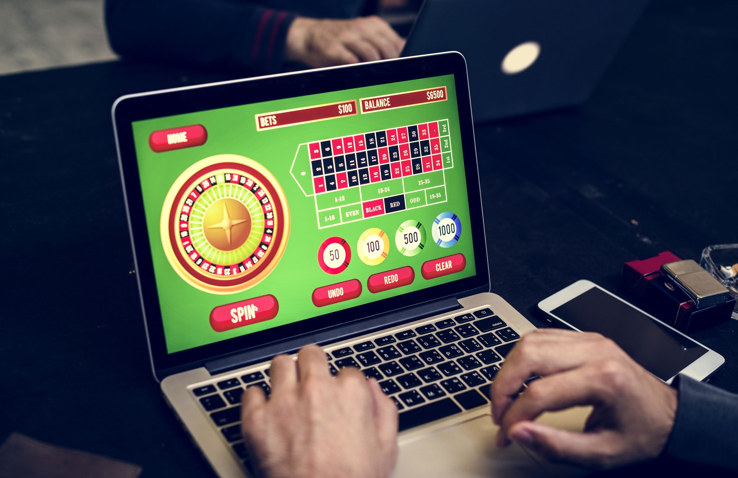 Преимущества и особенности слотов в казино онлайн